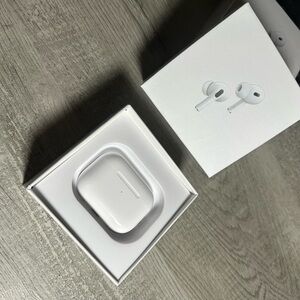 Apple AirPods Pro with Charging Case
